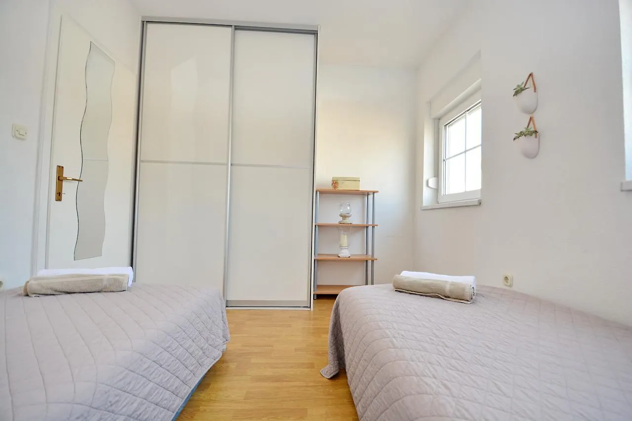 Apartment Mango Zadar 0*,  Croatia